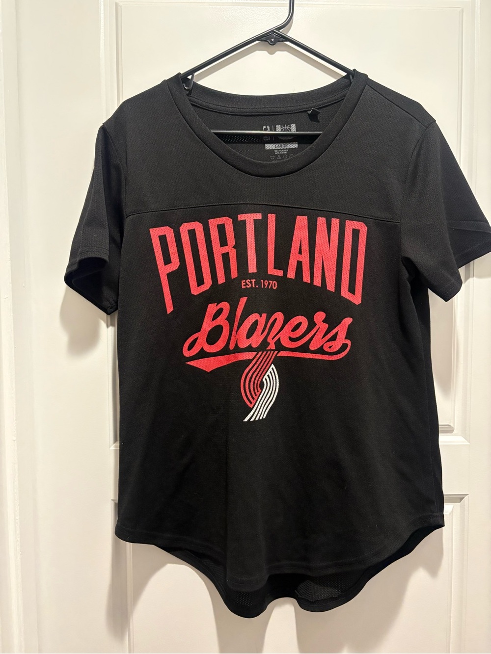Portland Trail Blazers Women’s Top size Large